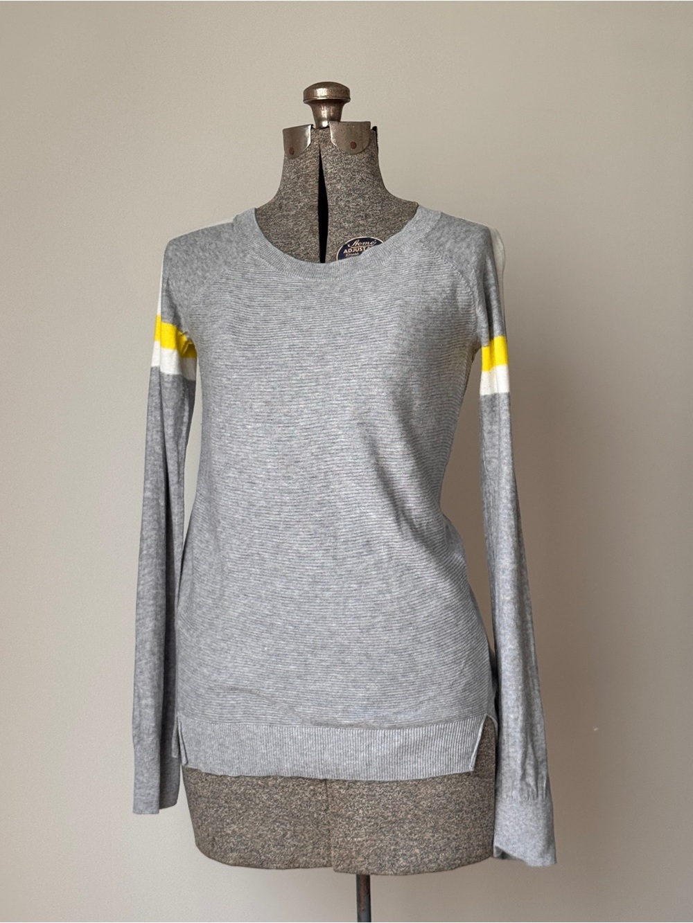 Trouvé Light Gray Women's Crewneck Sweater with Yellow Stripe